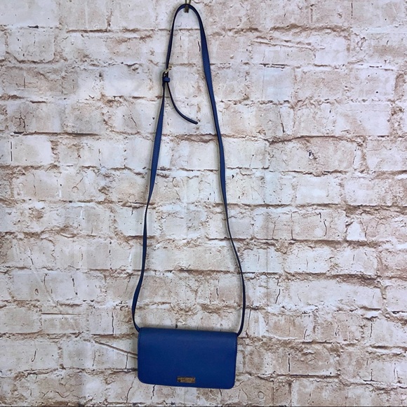 henri bendel Handbags - Henri Bendel West 57th XL Smartphone Crossbody